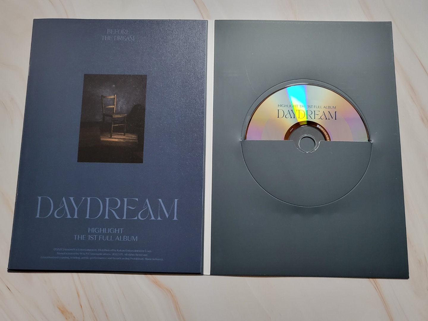 Before_the_Dream_가사집_표지_CD