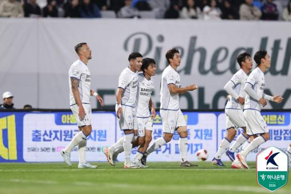 수원 더비 역전승: 2026 K리그2 결과 분석, 수원FC 3-1 수원 삼성 대역전승 배경과 하정우 멀티골 활약상