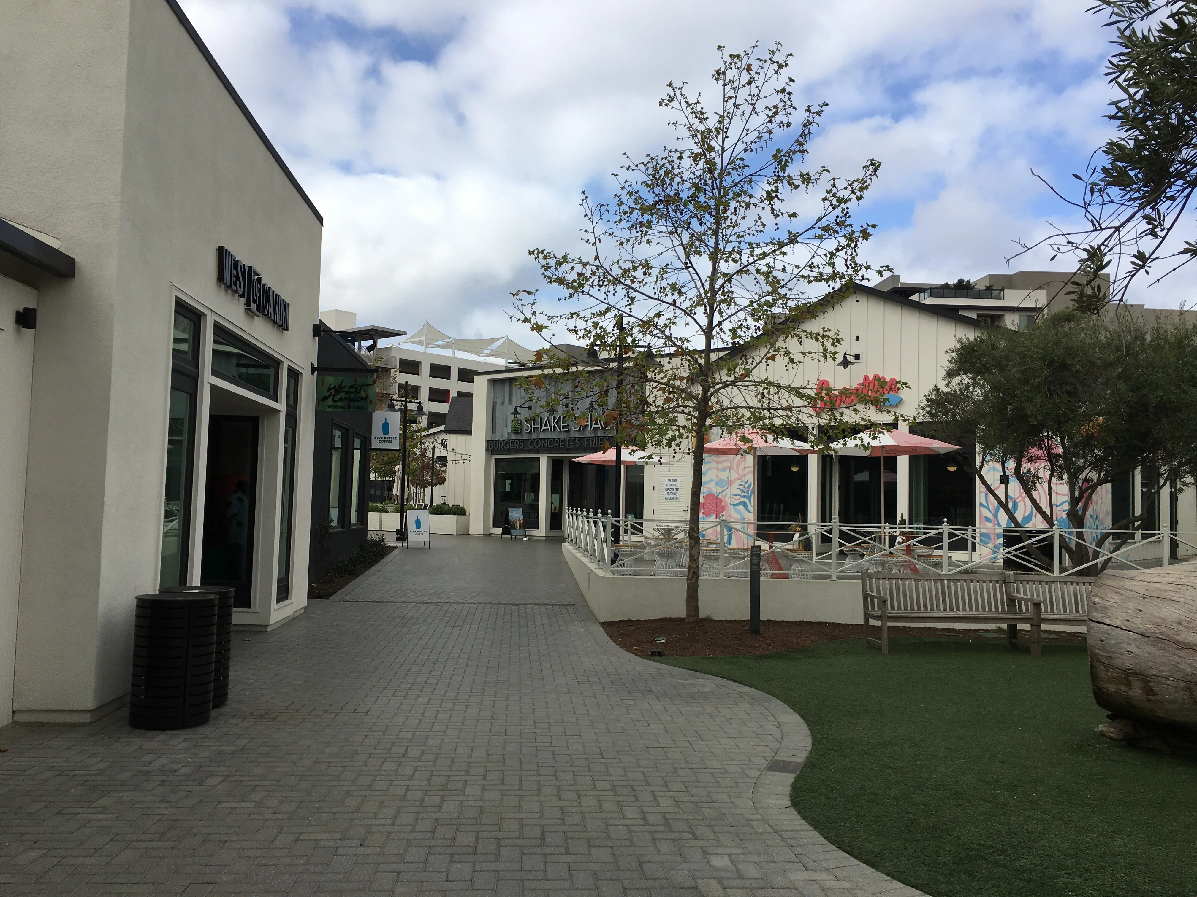 샌디에고(San Diego) 원파세오(One Paseo) Sweefin