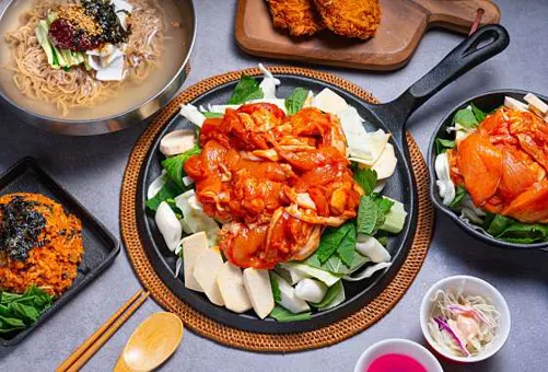 아쿠아춘천닭갈비 문덕본점