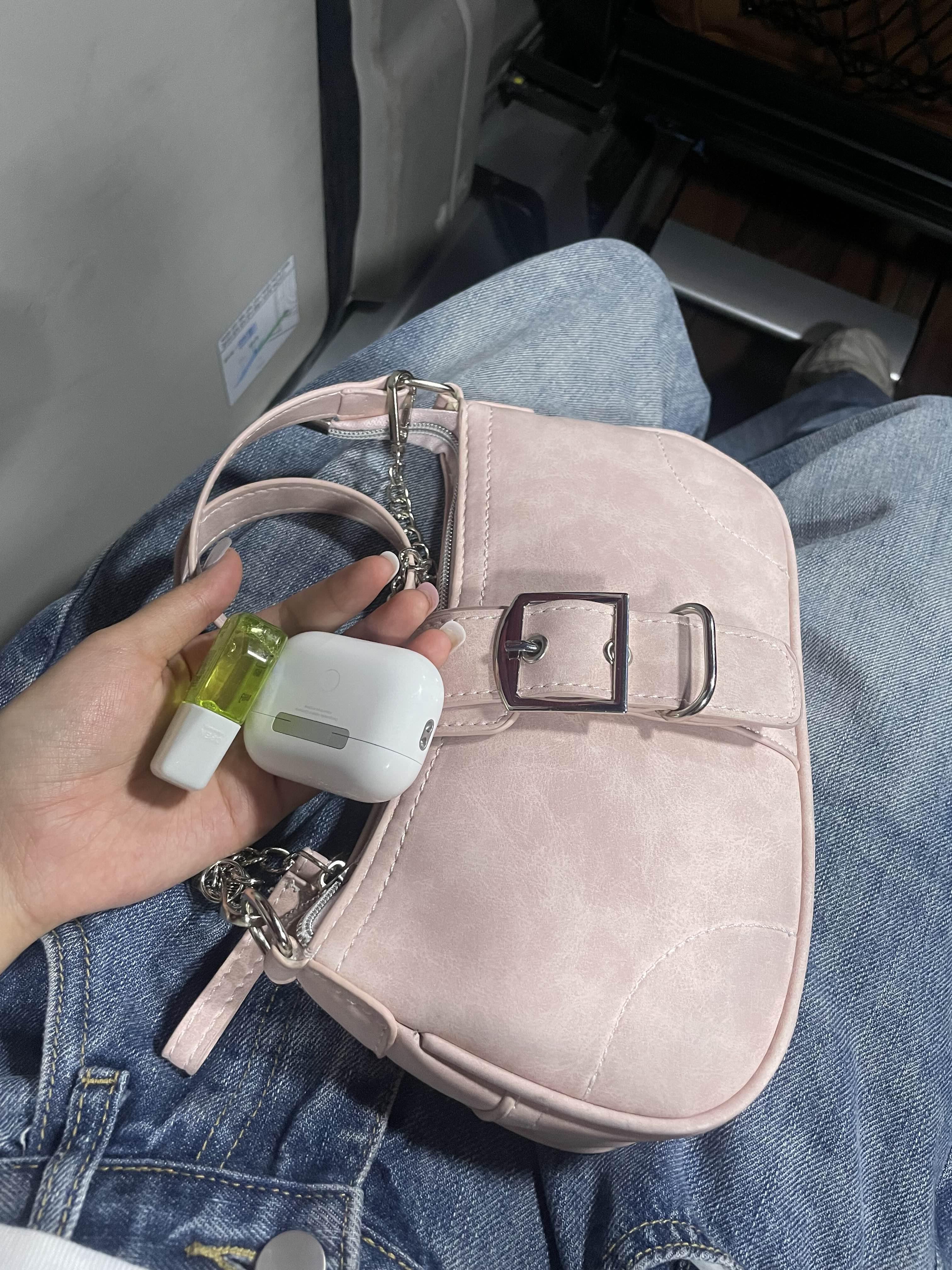 공항 가는 버스 안