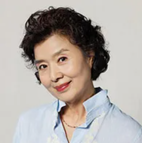이선순(윤미라)