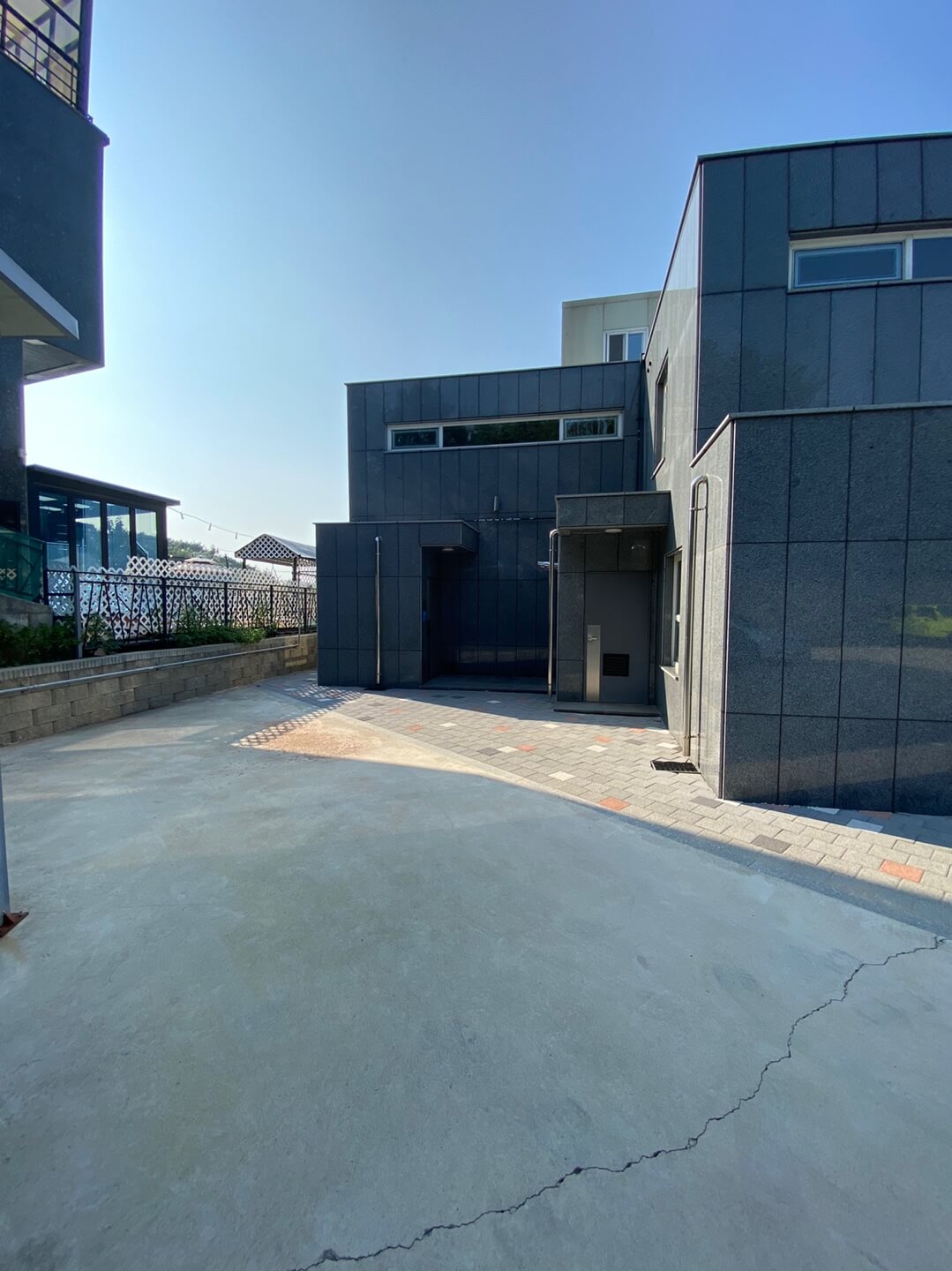 키즈비-풀빌라-야외-시설-이미지