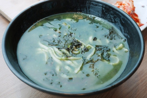 중문보말칼국수