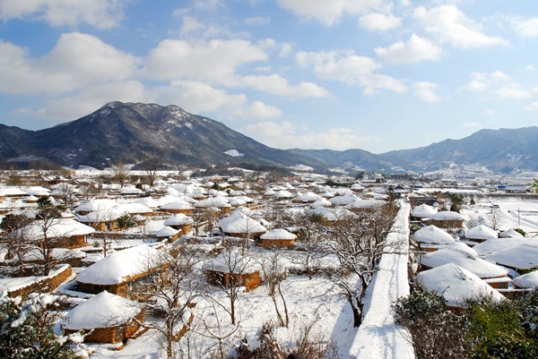 겨울 한국 여행 - 스포츠, 자연, 전통 문화를 느낄 수 있는 여행지 추천