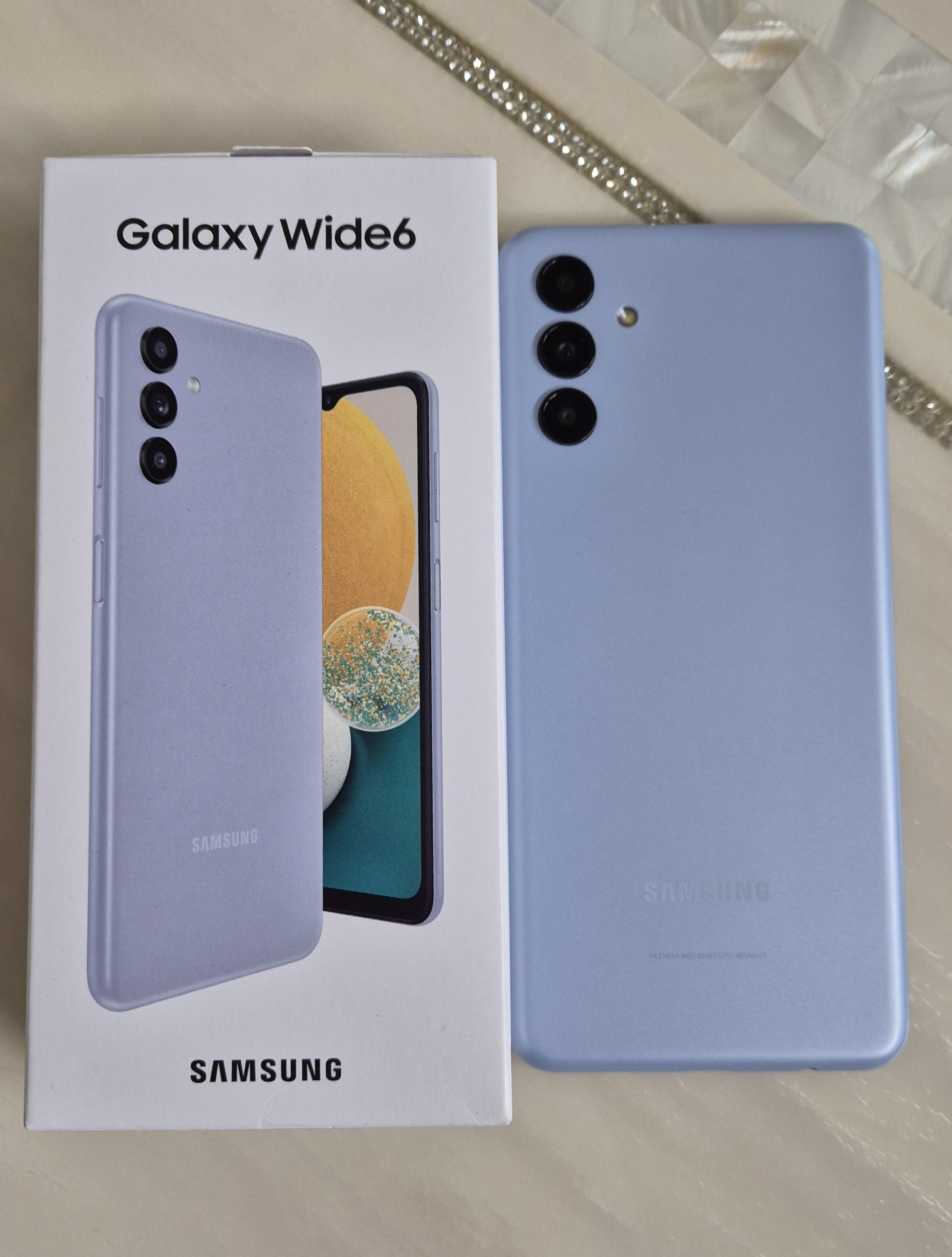 갤럭시 와이드6 뒷면