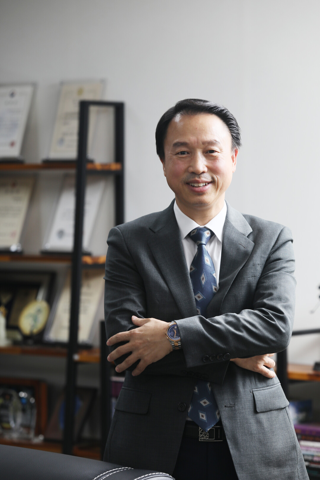 육광심 호텔 학교 이사장 프로필