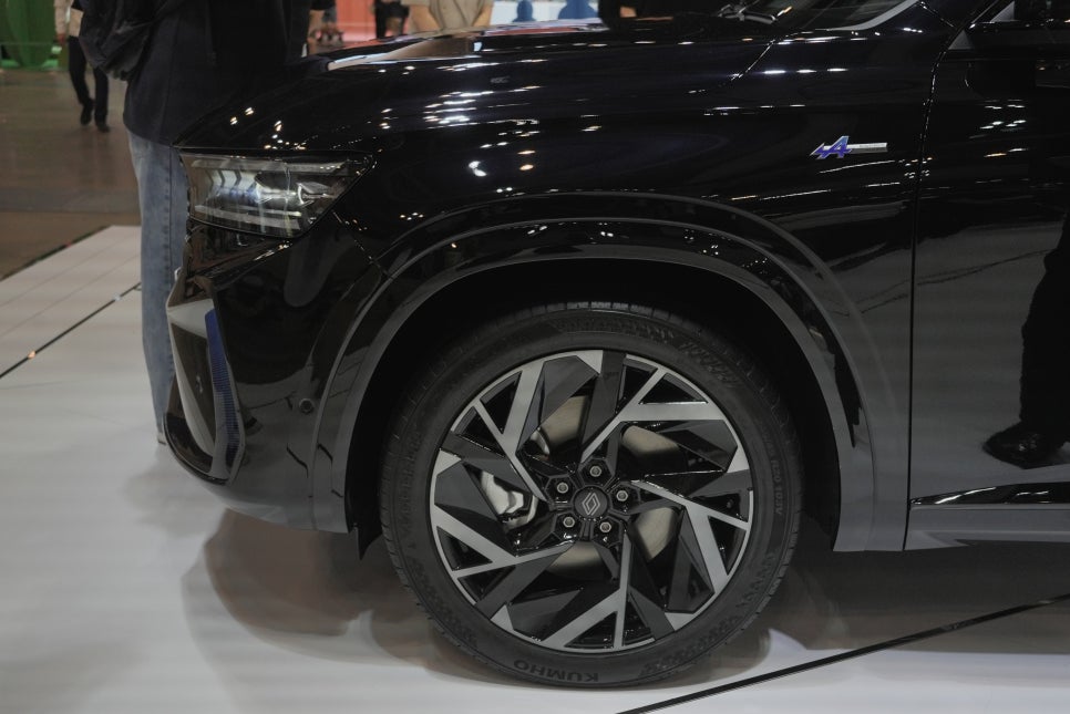 르노 콜레오스 하이브리드 외관 디자인