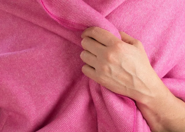 머플러 선물 캐시미어 울 알파카 보온성과 스타일을 모두 챙기는 요령_8
