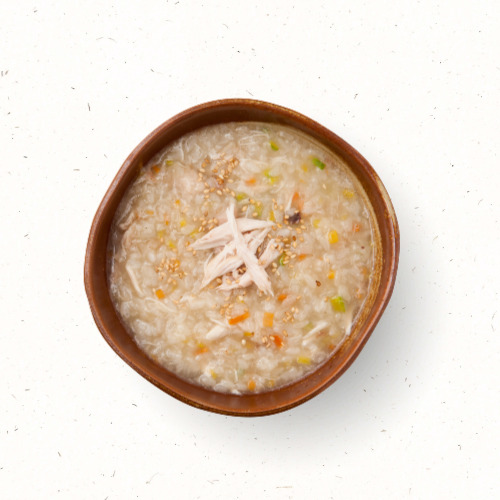 아이들을 위한 부드러운 여름철 닭죽 영양식