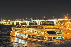한강 크루즈 뷔페: 로맨틱한 서울 야경과 미식 여행