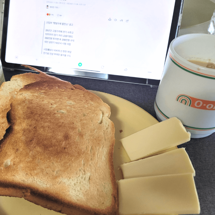 식탁위-빵과버터