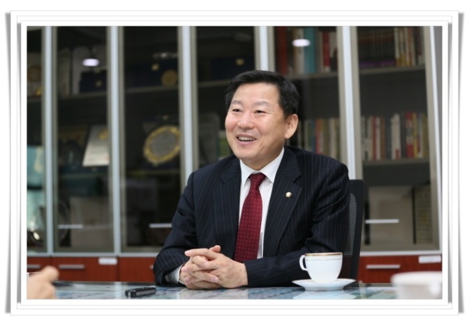 중소기업 ‘기업승계 지원법’ 발의…고령화 대응 국가 과제로 부상