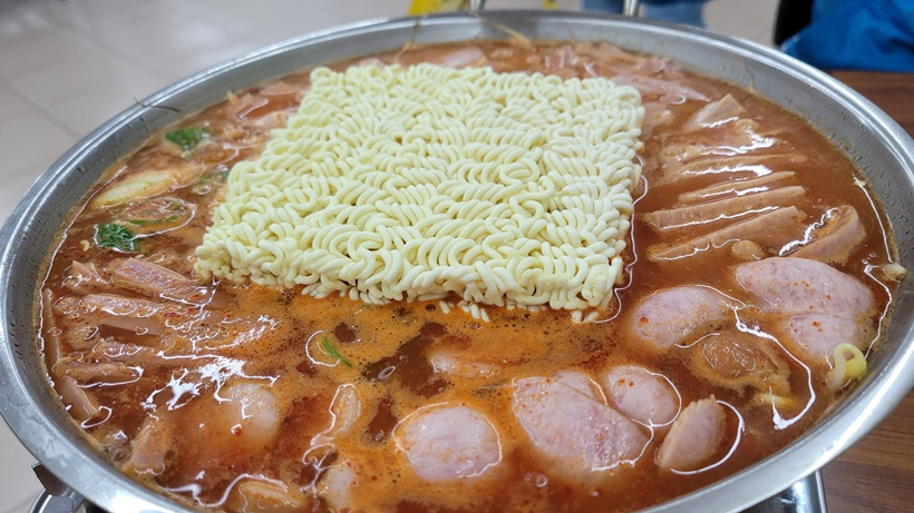 부대찌개-라면사리