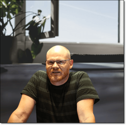 대머리 중년 남성