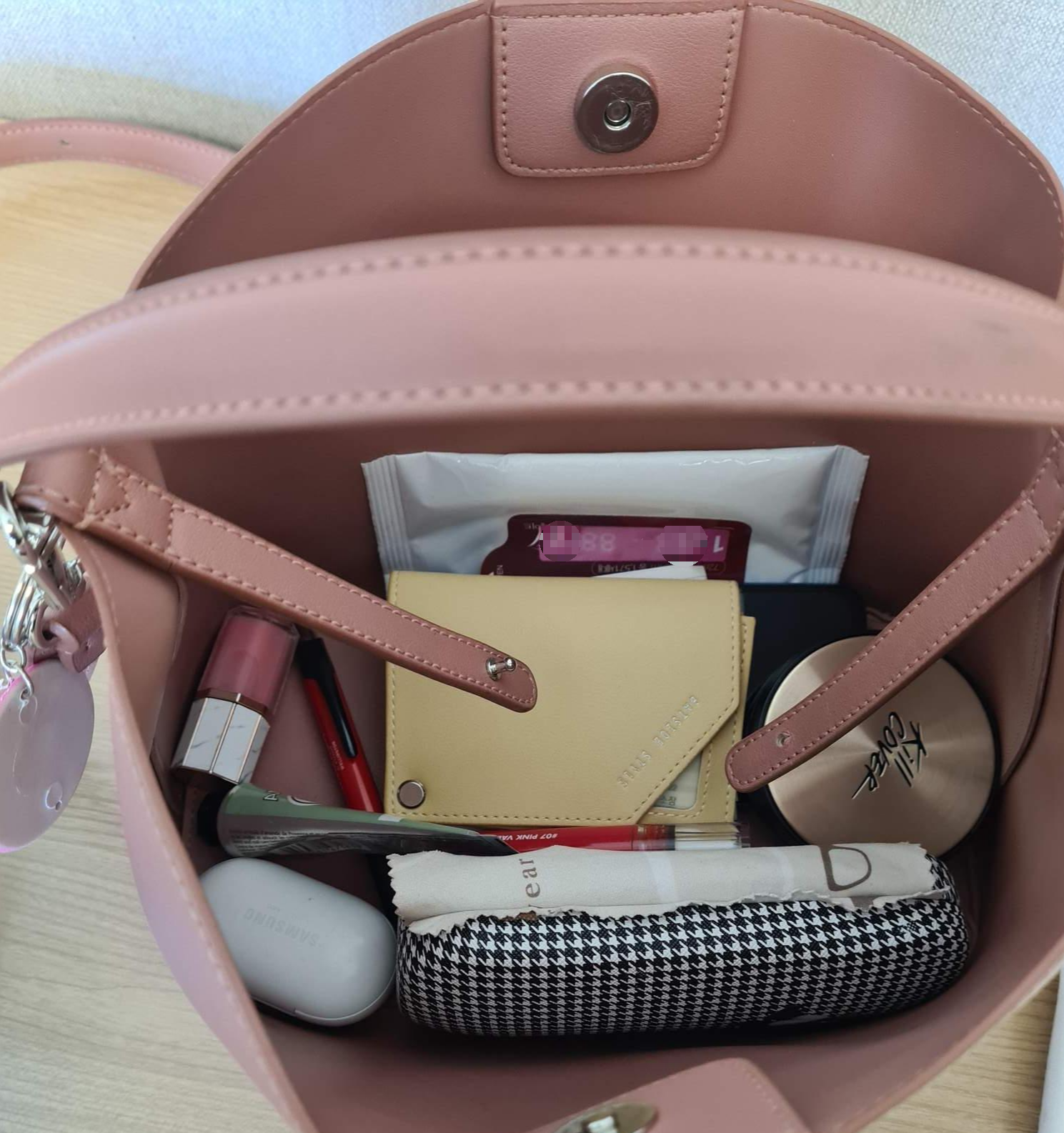 혼란스러운 가방 내부