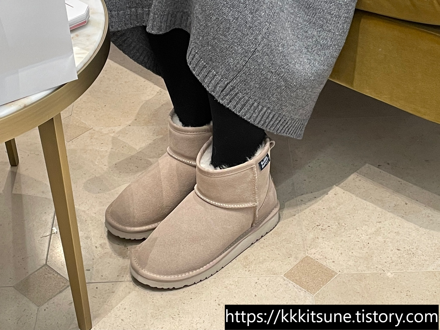 락피쉬웨더웨어 윈터 숏부츠 샌드 6인치 착용 대각선 모습