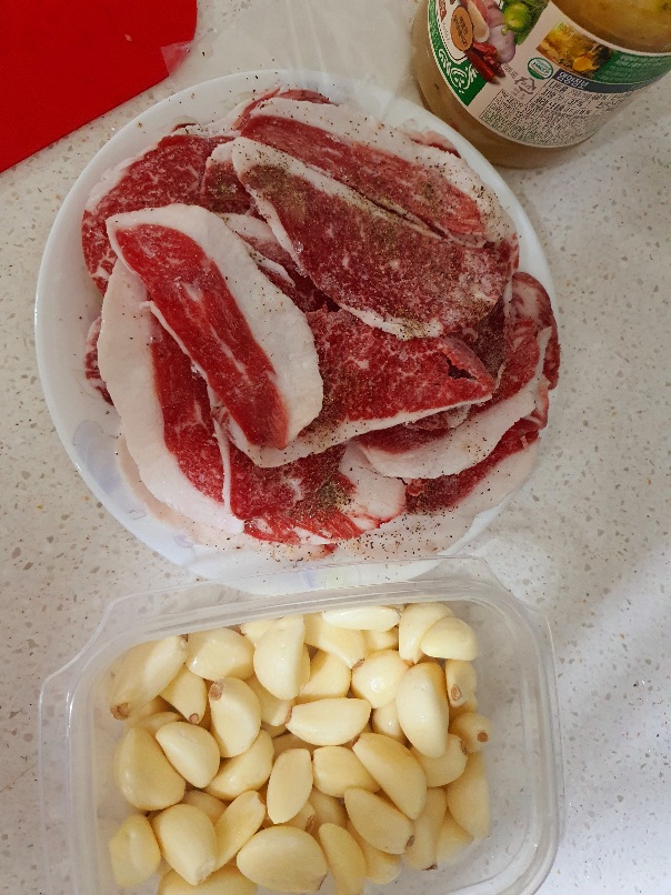 차돌박이를-넣은-파스타는-맛있습니다.