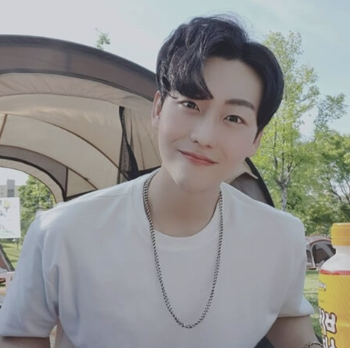 민수현 셀카