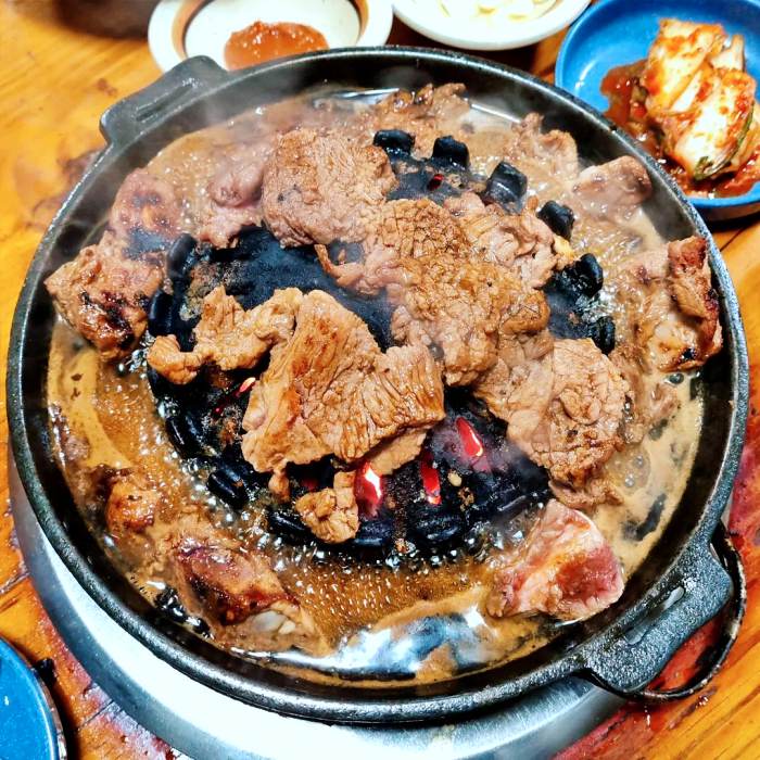 토요일은밥이좋아 토밥좋아 천안 40년 전통 숯불갈비 맛집