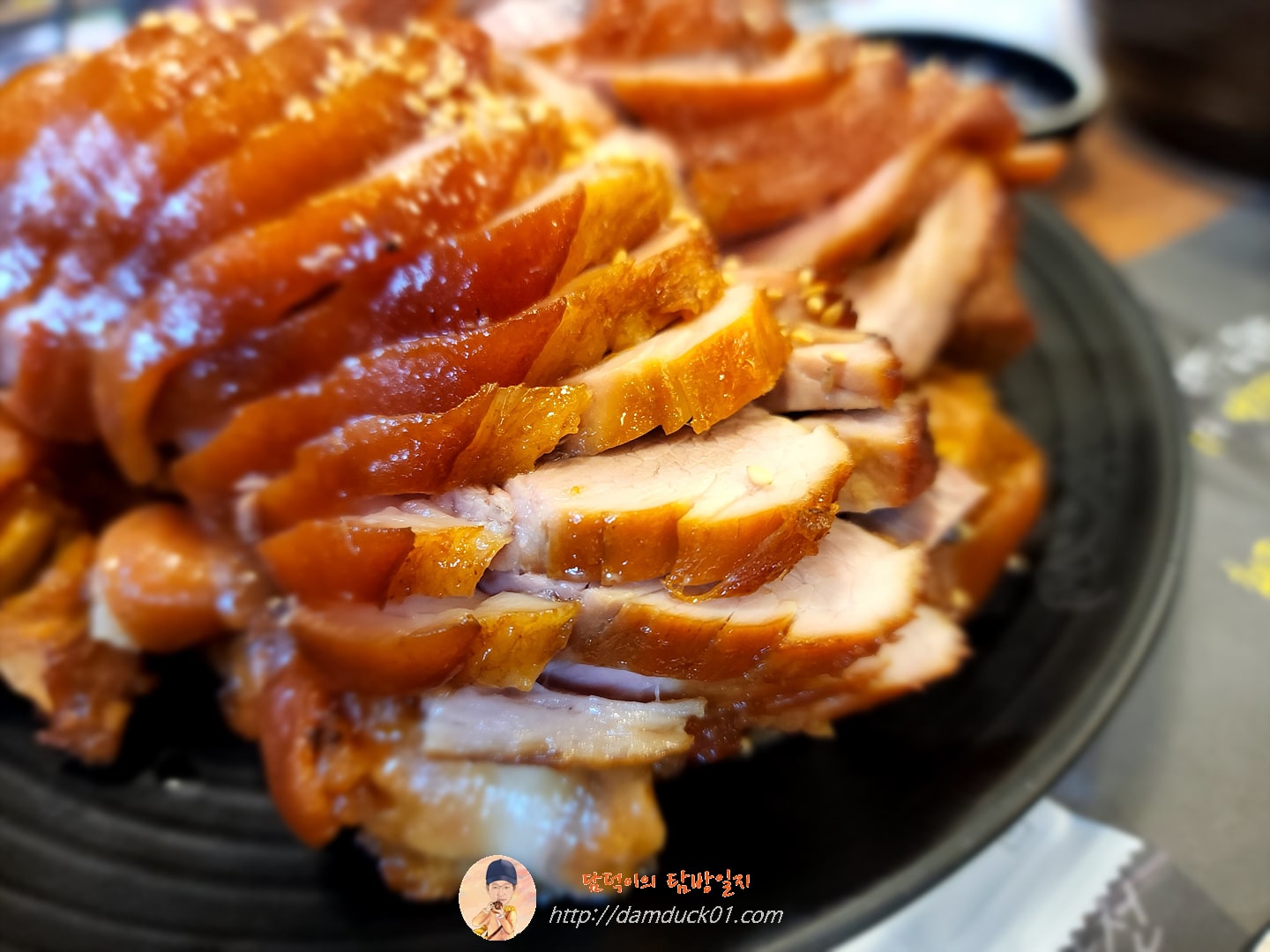 유명환명품족발 앞발