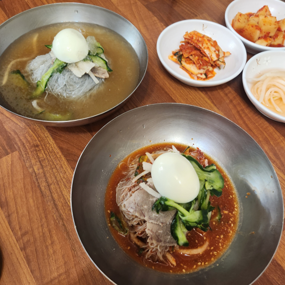 물냉면과_세끼미냉면
