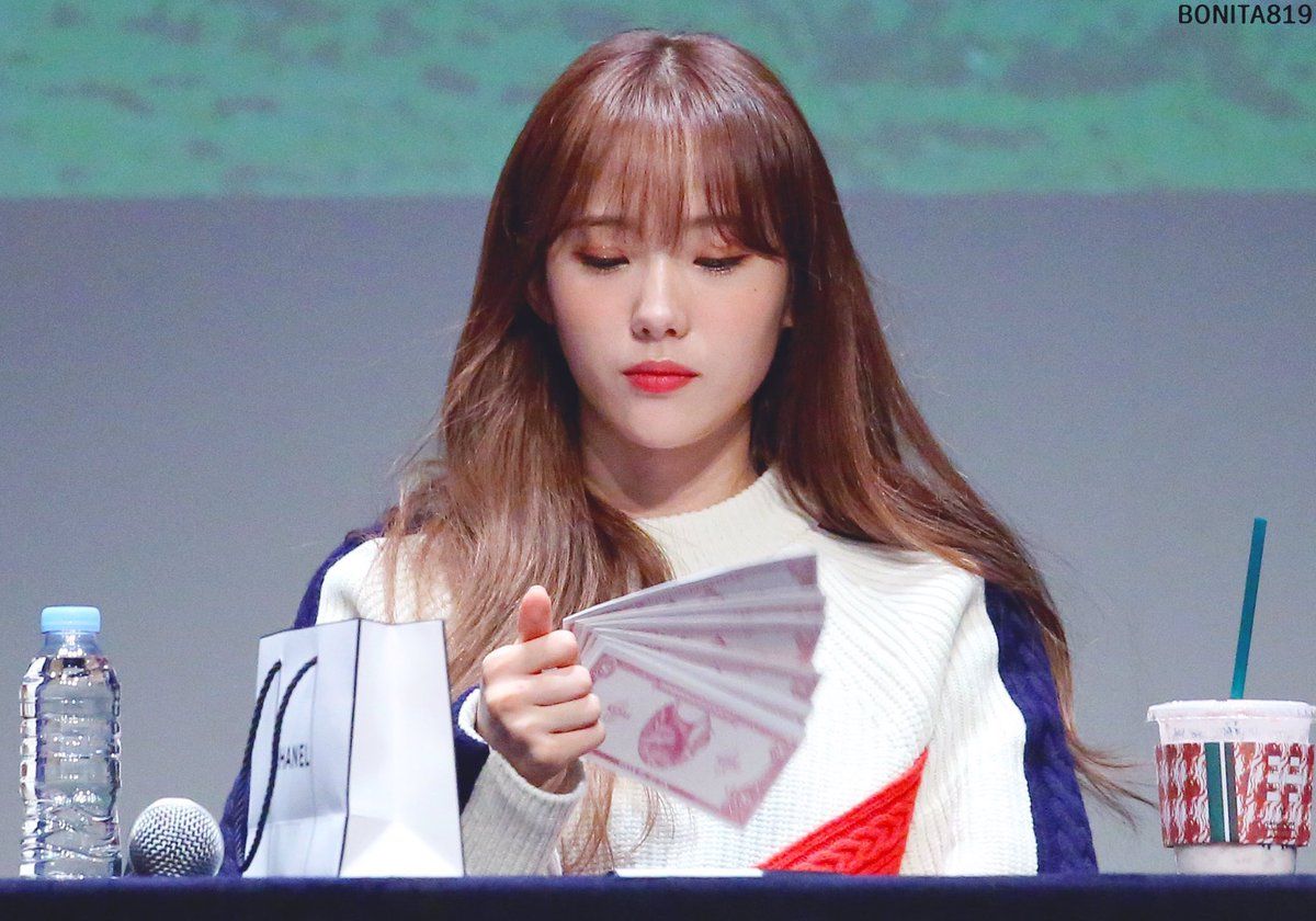 우주소녀 루다 인스타그램 사진 몸매