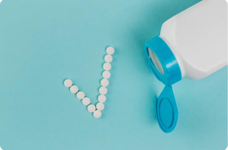 체크 박스 모양의 알약들