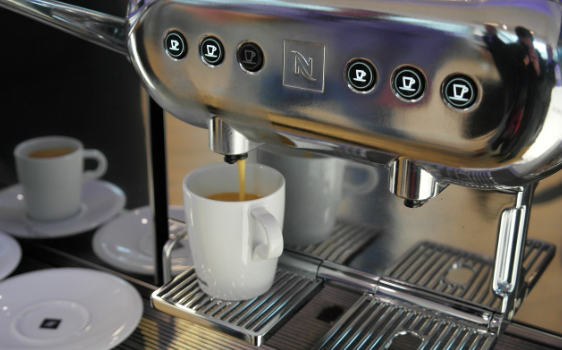커피 테크놀로지: 혁신적인 커피 머신과 추출 방식