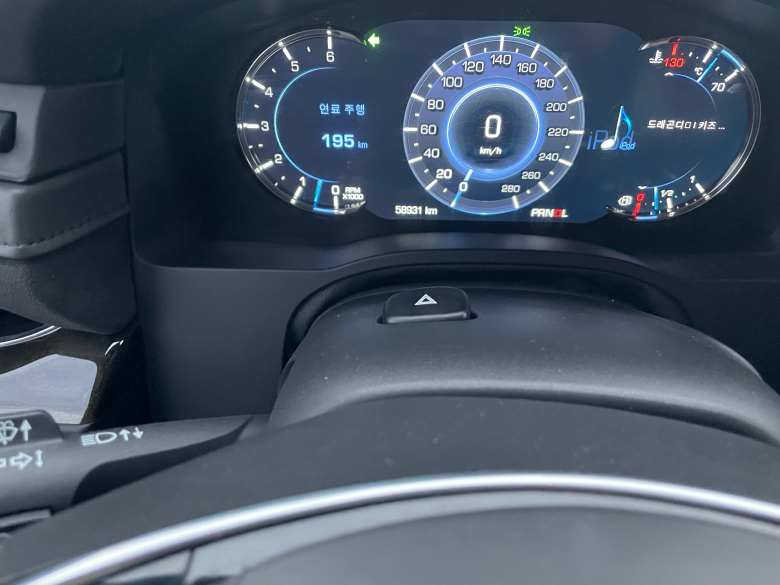 에스컬레이드 비상등 위치