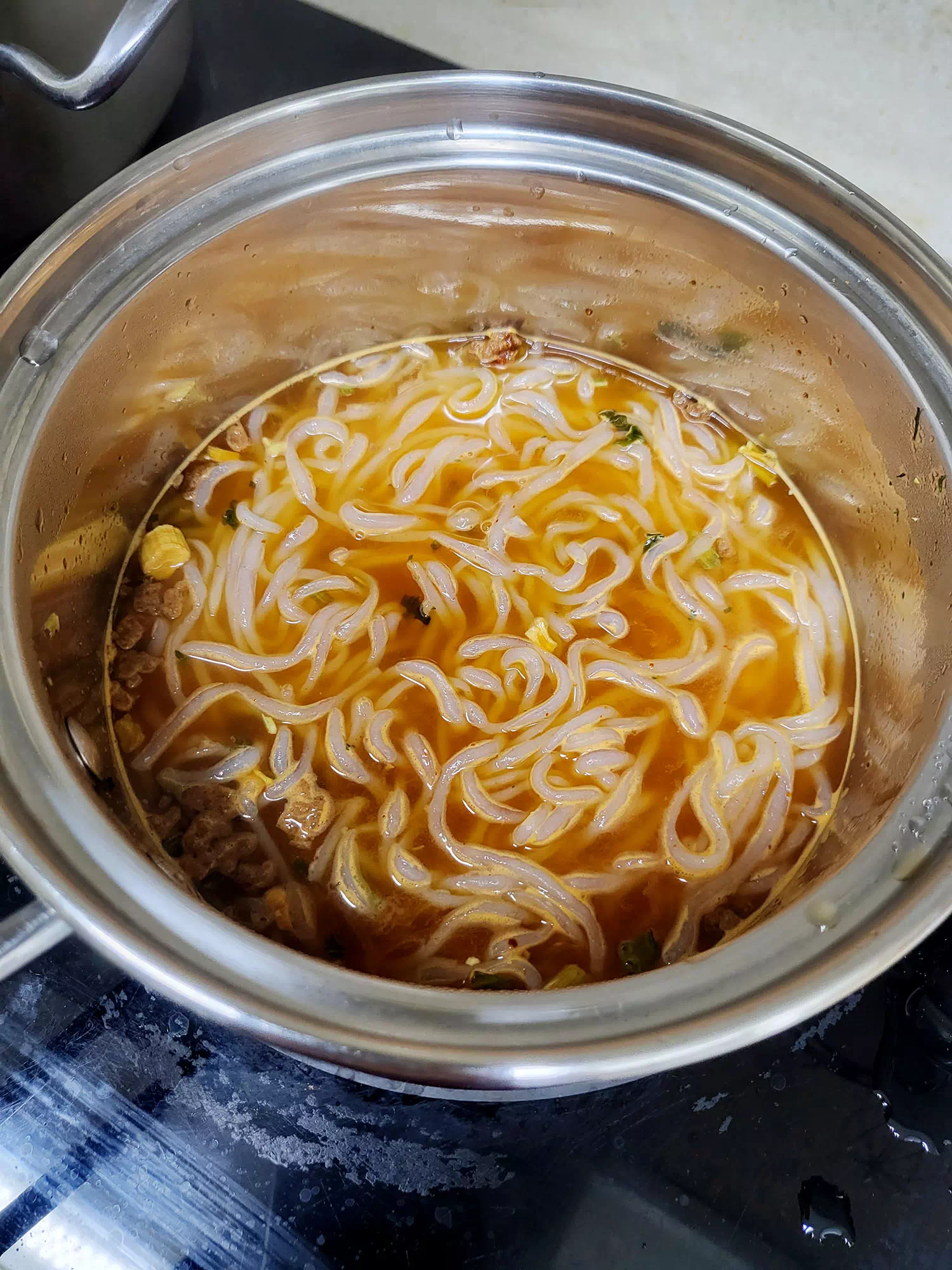 끓여주는 모습