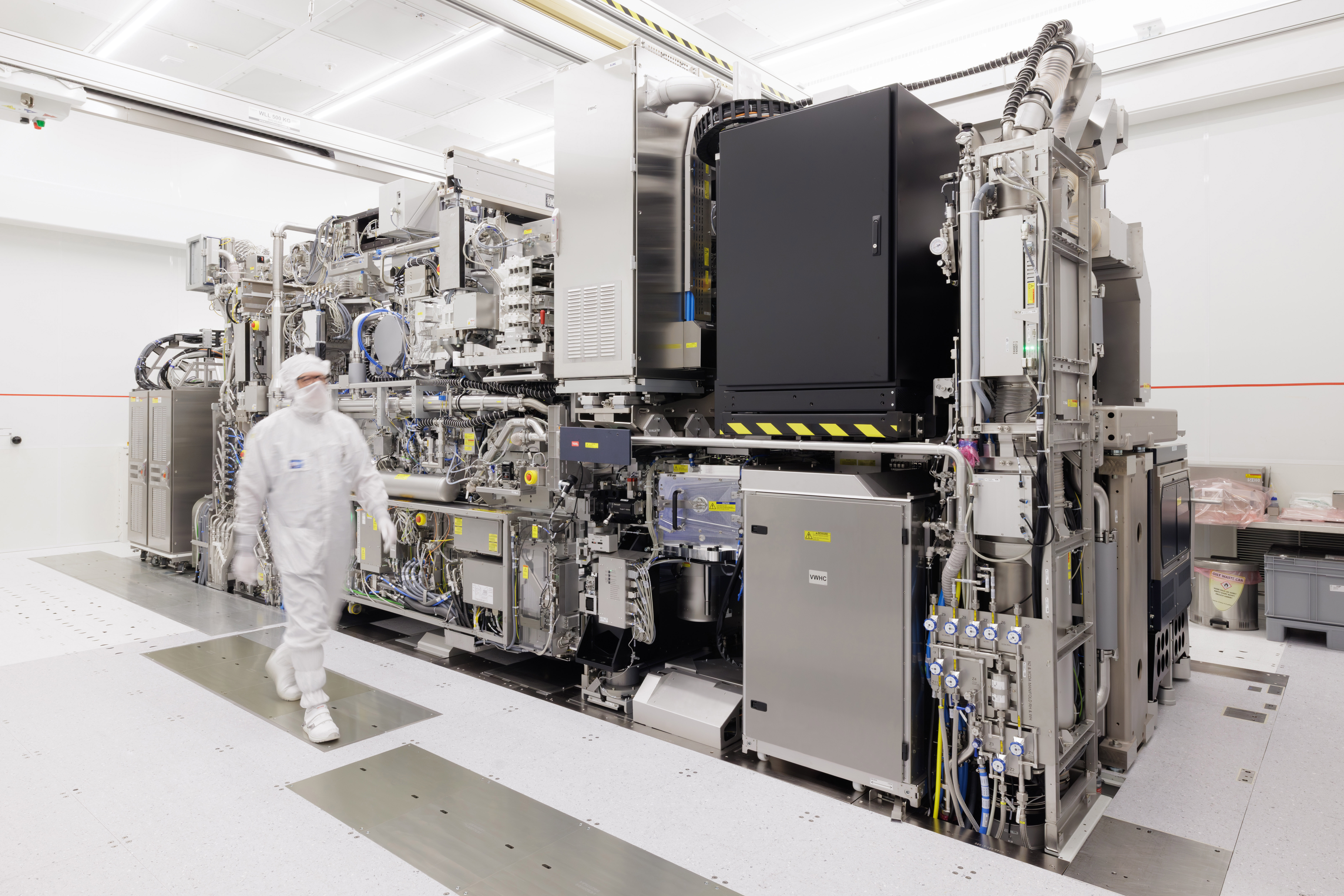 ASML 공식 자료의 TWINSCAN NXE:3800E 노광장비