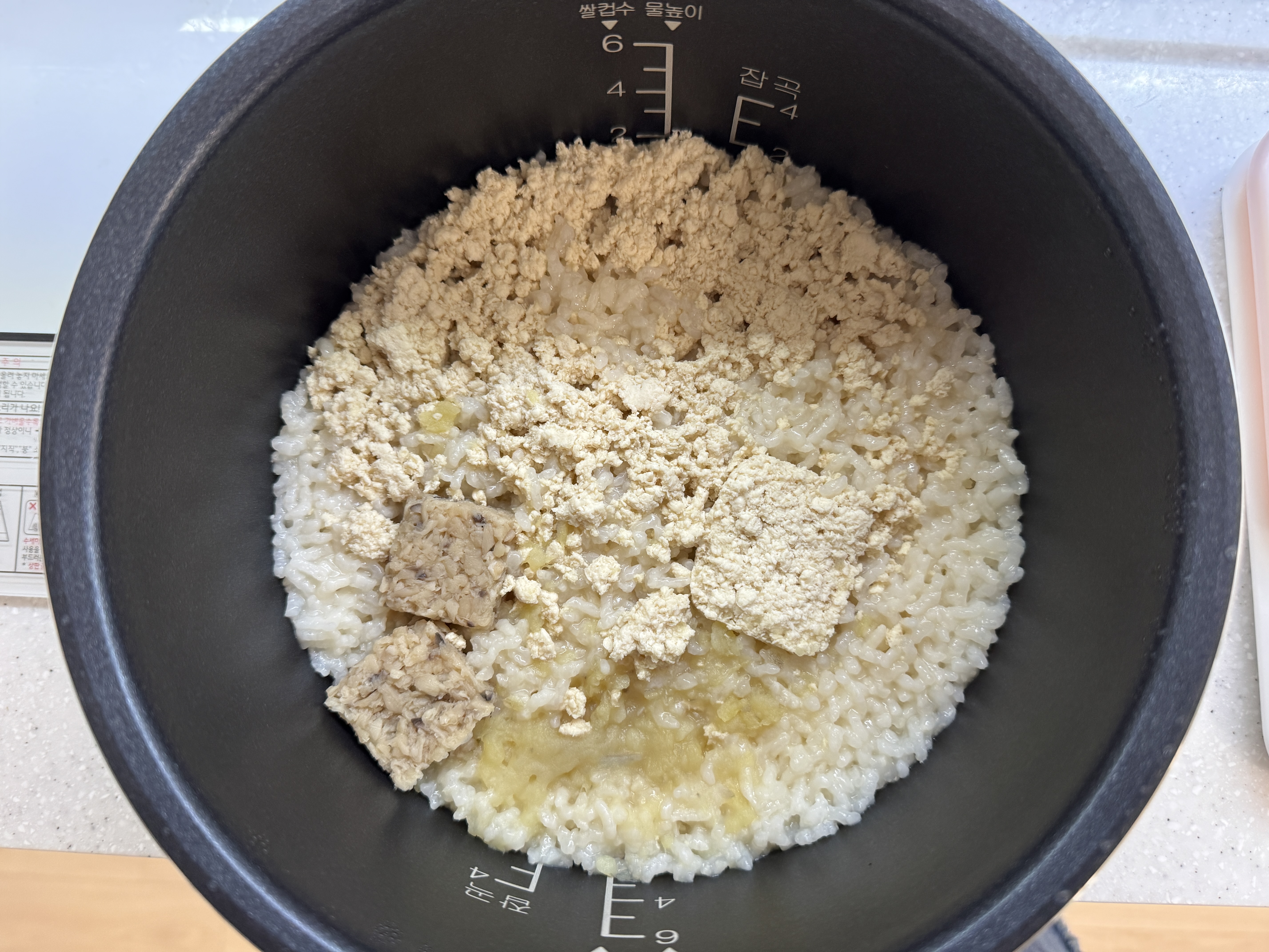 닭고기새송이버섯고구마 죽이 완성 된 사진