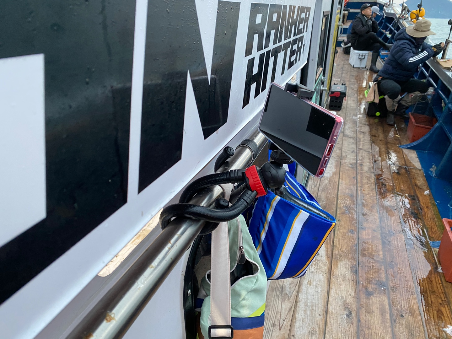 이즈나 고릴라 삼각대 배에서 고정 사용_1