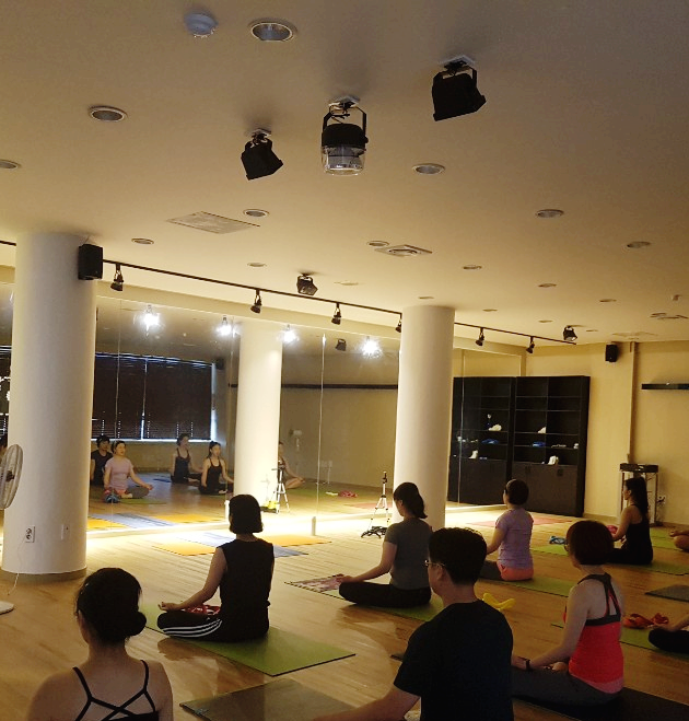 익산요가 요가쿨라 콜라병 몸매