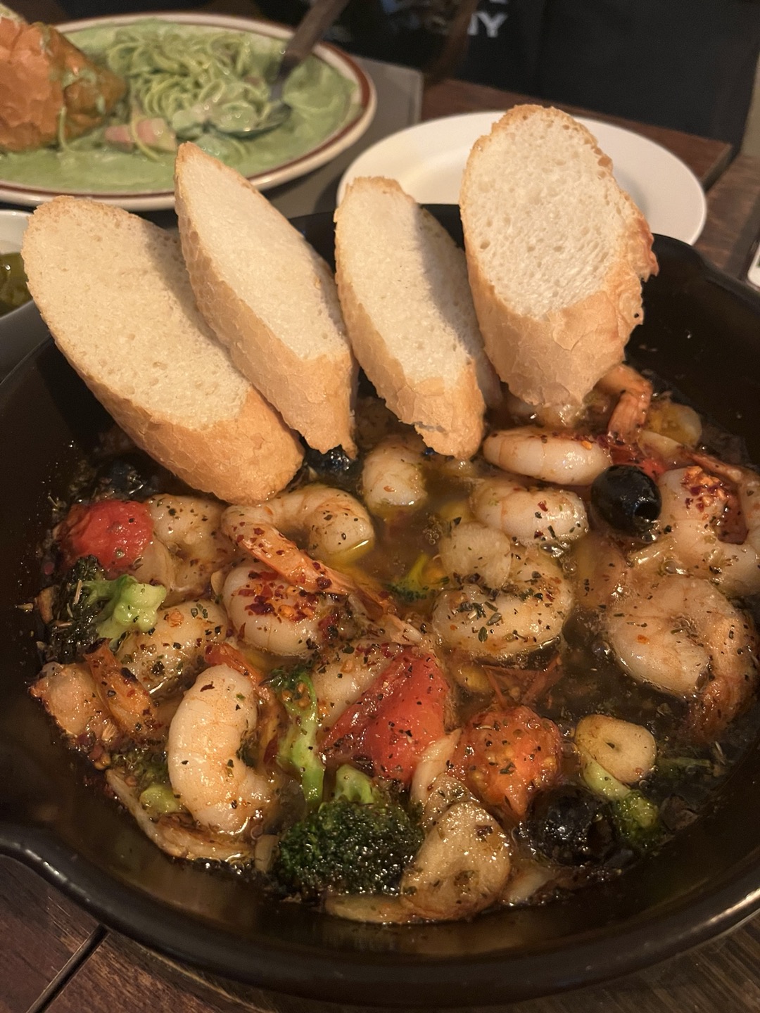 은평구 불광동 브로밀 새우 한 가득 브로밀 감바스