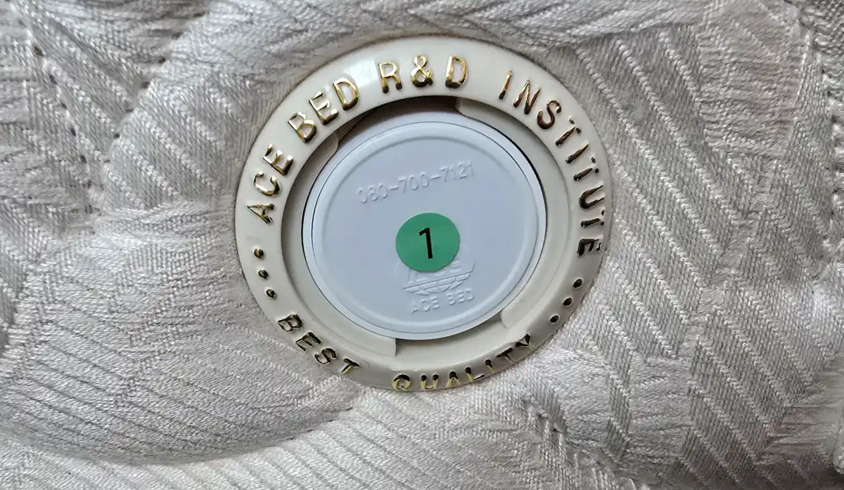 새제품을 껴넣은 모습