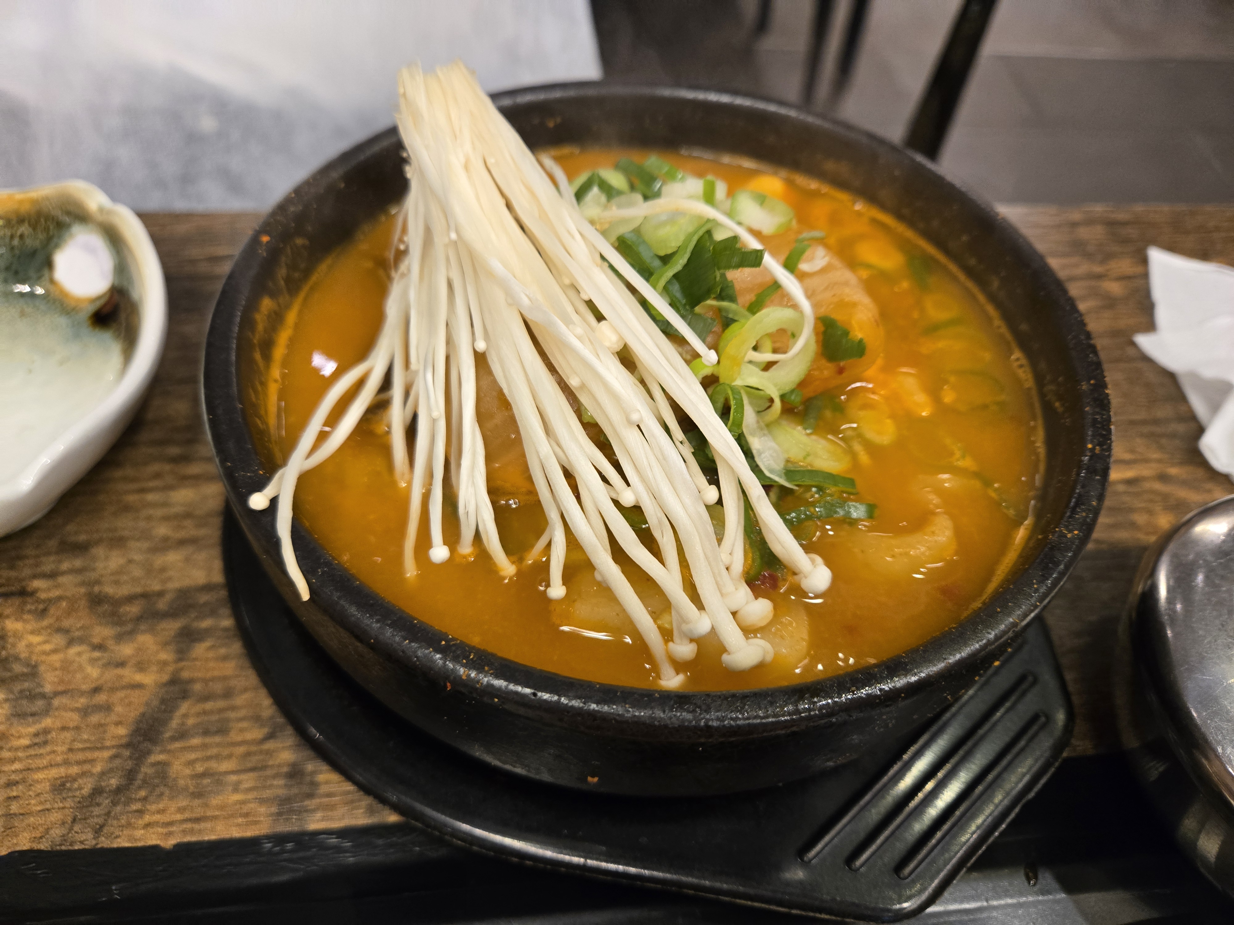 중동 뼈다귀해장국 맛집 청진동 해장국 묵은지