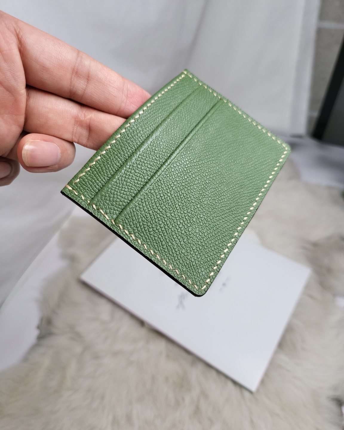 바늘땀이 정말 예쁘게 됐죠?