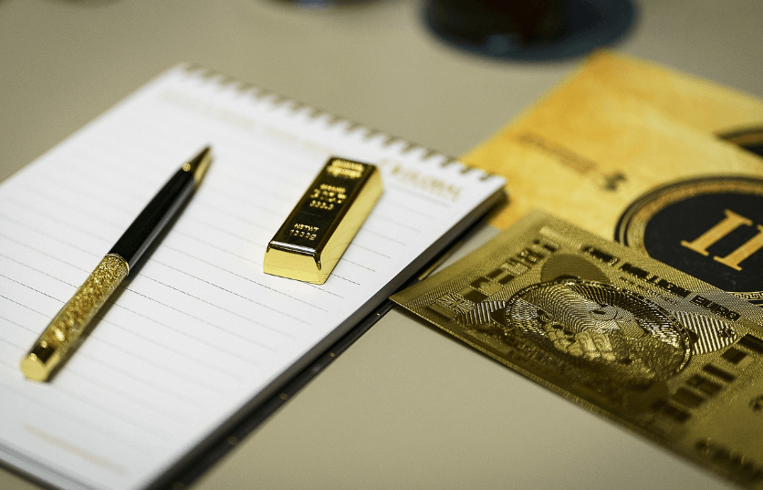 금으로 된 물건들