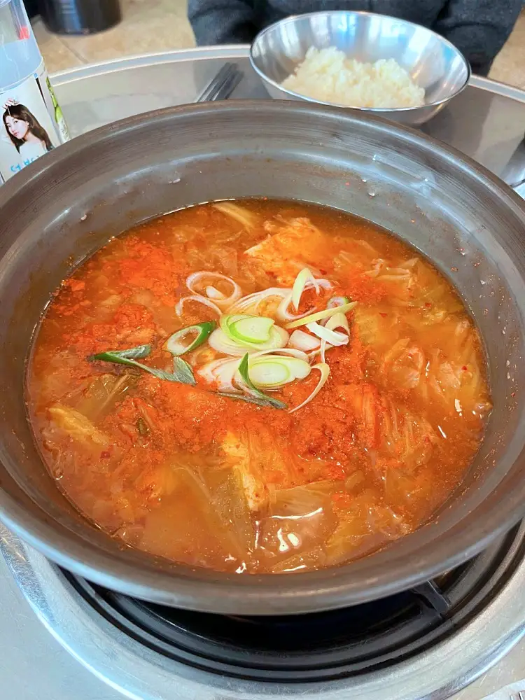 돈 잘버는 젊은사장 만인의 입맛을 사로잡은 4분 30초 김치찌개 맛있는 식당 봉천동 낙성대역 맛집 서장훈 주우재 추천 소개