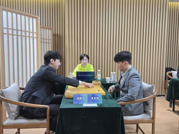 제4회 취저우 란커배 결승 1국 결과 다시보기｜신진서 변상일 192수 승리&middot;2국 생중계&middot;42승 9패&middot;우승상금