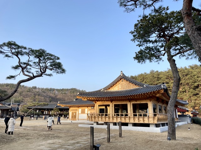 카페 묘운 입구에 들어서면 보이는 아름다운 광경