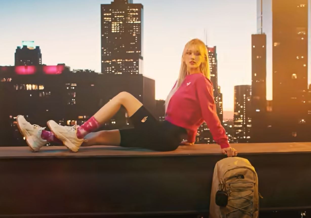 전소미 노스페이스