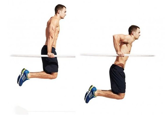 딥스 하는 모습