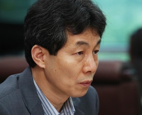 윤건영 국회의원 프로필 나이 고향 학력 재산 페이스북