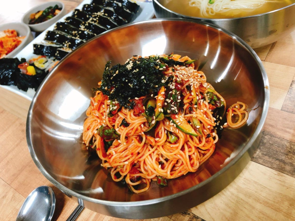 가격파괴 Why 잔치국수 2900원