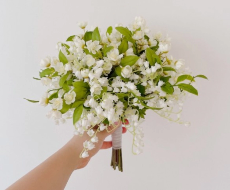 서인영 부케 은방울꽃