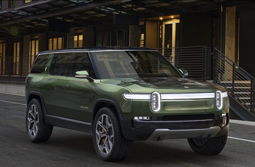 리비안 전기차 실내