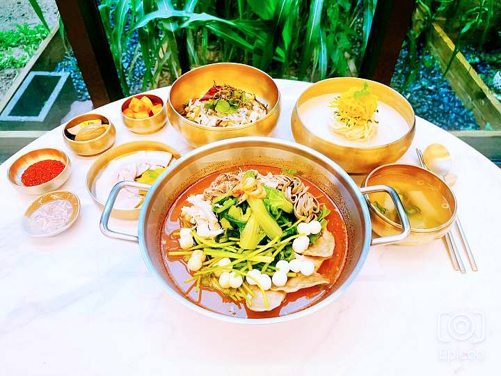 탕 하나에 4가지 맛 개성철렵국 개성 잔치 비빔밥 제육전 고수무침 종로 북촌 삼청동 맛집 추천 생방송투데이 먹킷리스트